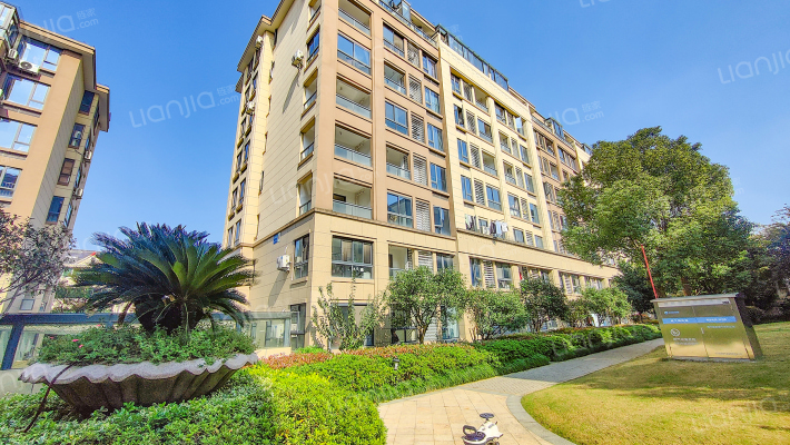 江南繁华里外景图