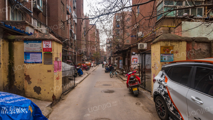 郑州东四街小区房价怎么样东四街小区房源户型图小区车位交通地址详情