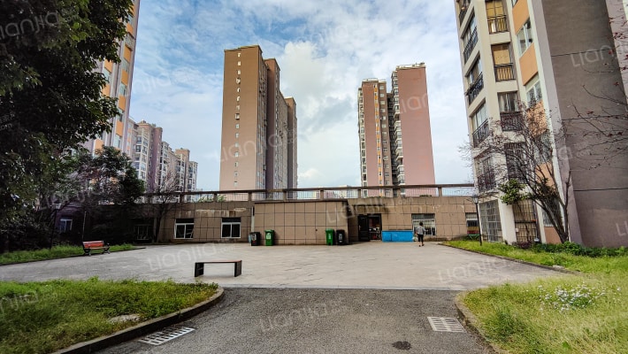 美成新都C区外景图