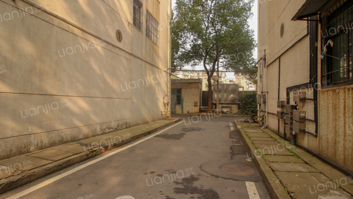 新闻出版局宿舍外景图