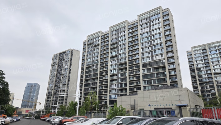 珑润华庭外景图