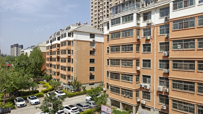 华庭嘉苑B区外景图