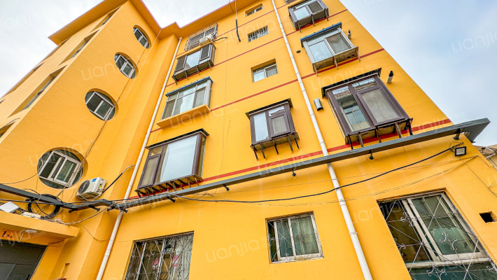 交警支队宿舍外景图