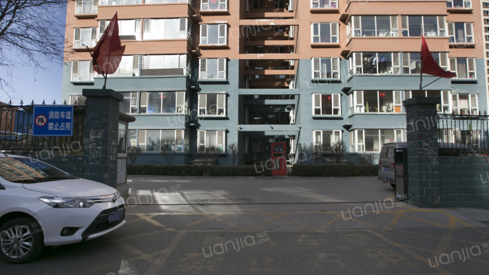 荣御西小区外景图