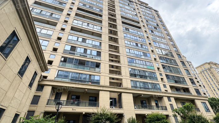 绿城明月春江外景图