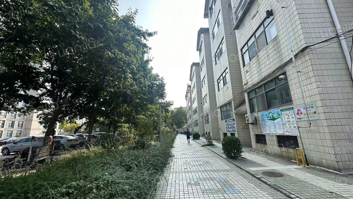 人保宿舍外景图