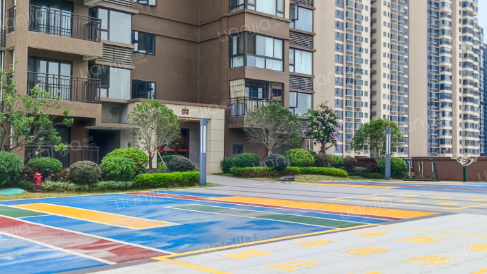 云星钱隆江景外景图