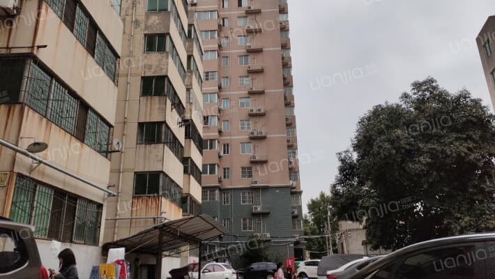 新兴小区外景图