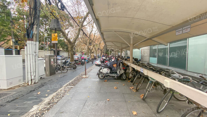 巨鹿路791号外景图