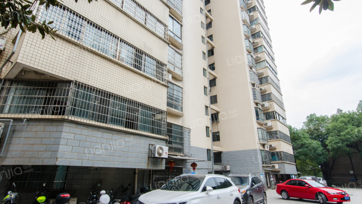 楚才大厦外景图