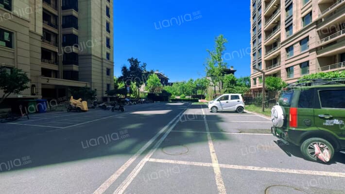 孔雀城大学里三期外景图