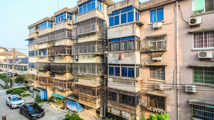 修川新村外景图