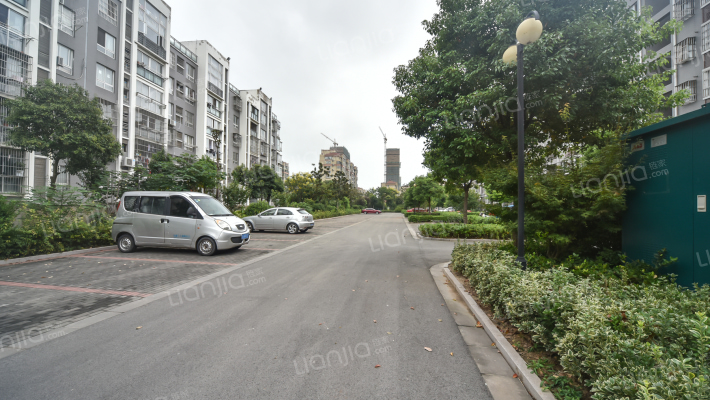 小洋湾北园外景图