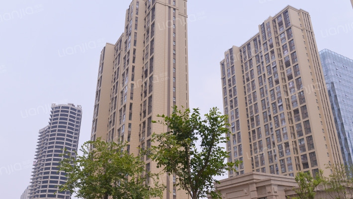 绿地中央广场三区外景图