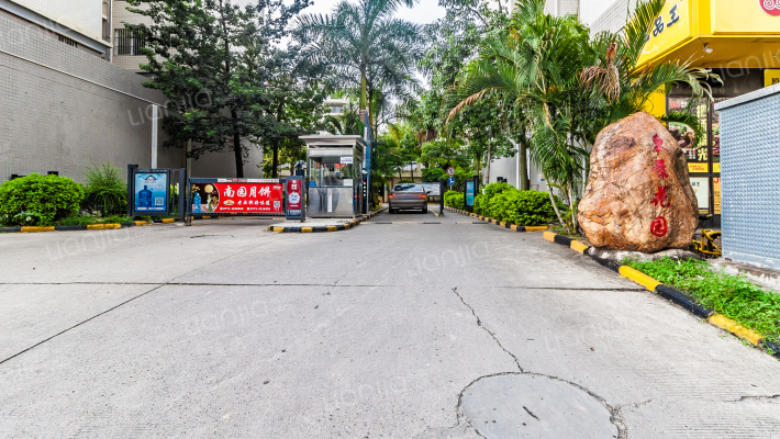 東景花园外景图