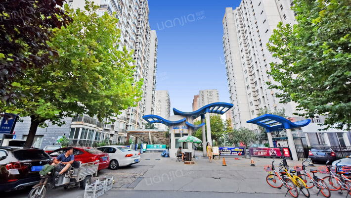 蓝湾家园外景图