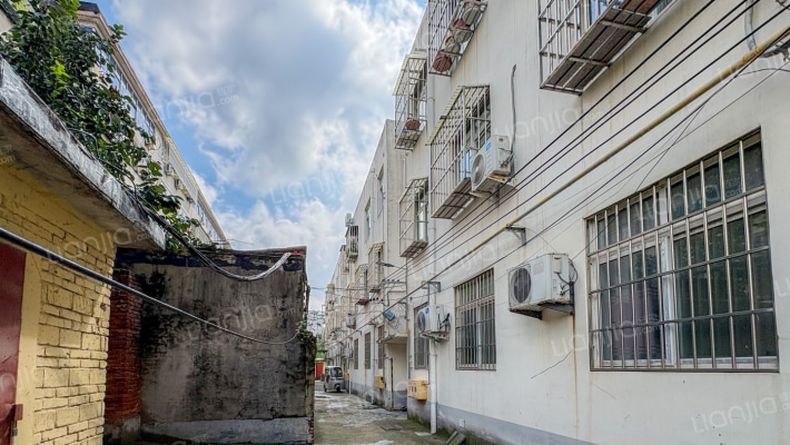 解放路一巷外景图