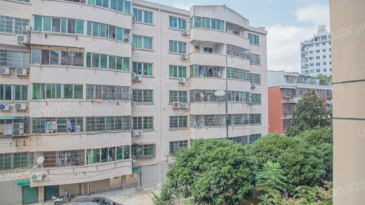 秦塘小区外景图