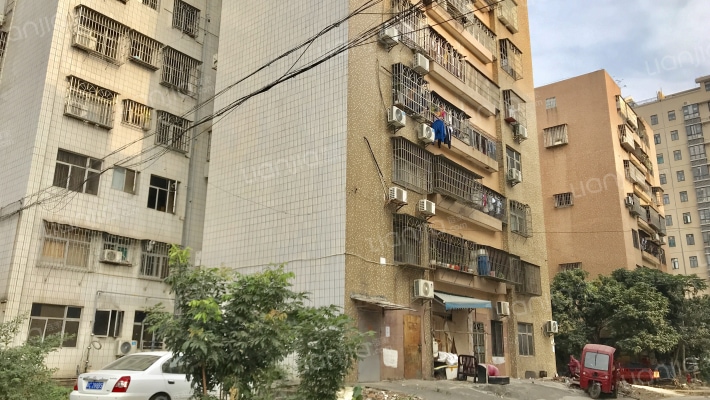 红城花园外景图