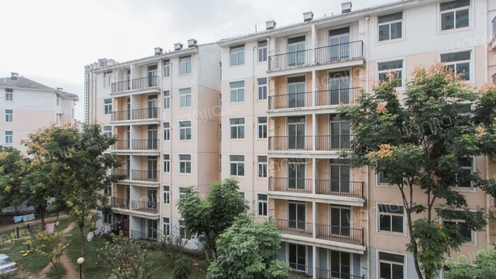 蓝光公寓外景图