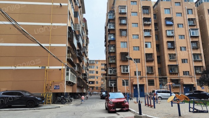 五建清水桥小区外景图