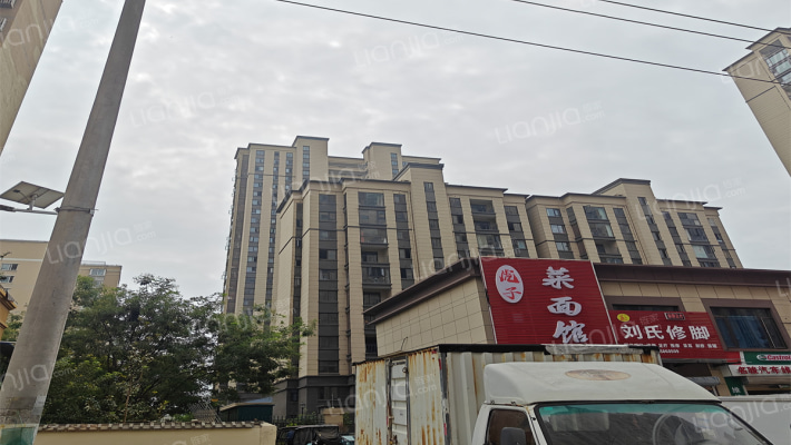 颍河东郡外景图