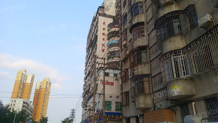 美舍假日公寓外景图