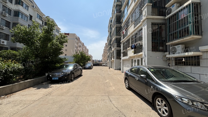 惜福镇家属楼小区外景图