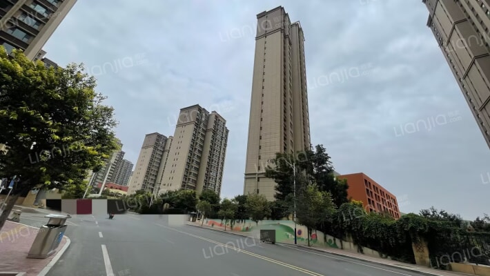 爱丁堡二号院外景图