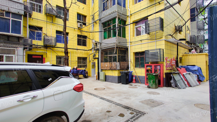 尚爱路22号院外景图