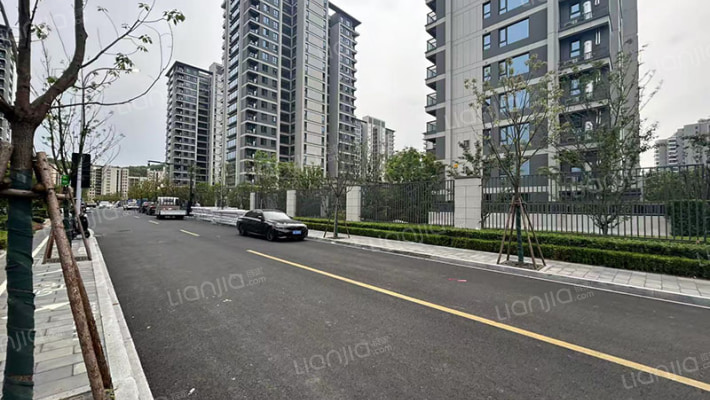 荣盛江荣府外景图