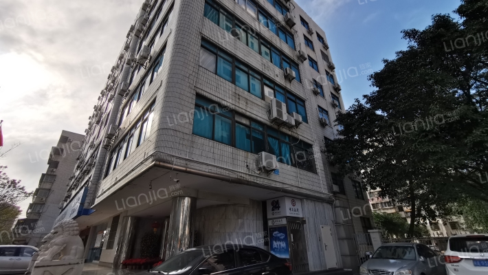 自来水公司宿舍楼外景图