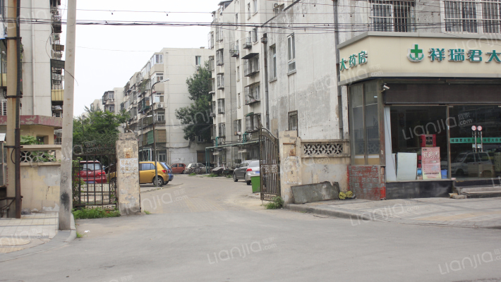 互助西里外景图