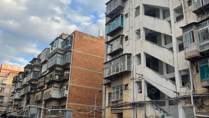 永兴路47号前院外景图