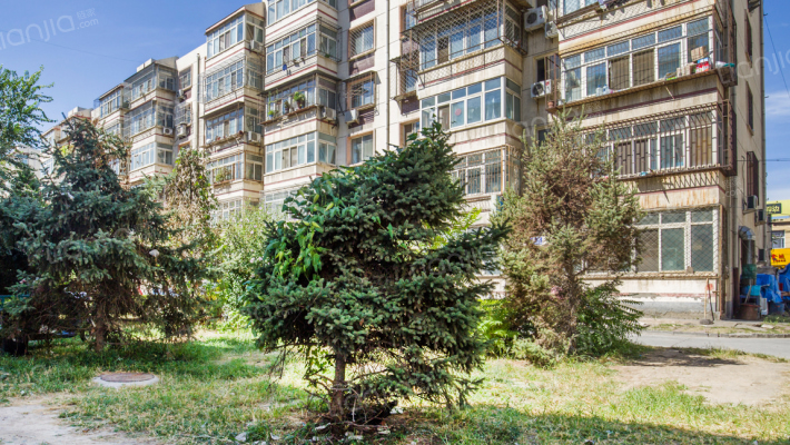 燕园公寓外景图