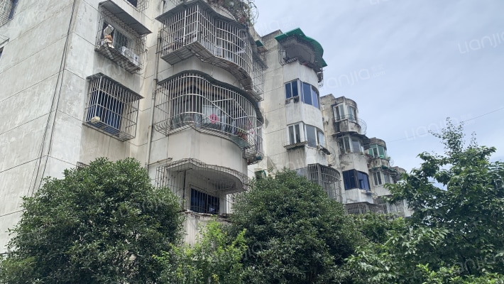 中国工商银行彭州市支行宿舍外景图