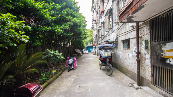 镇府路58号外景图