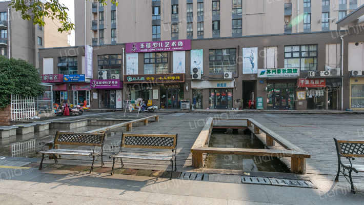 留园路商铺外景图