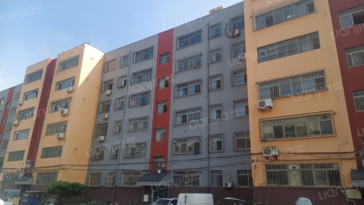 二堪新宿舍楼外景图