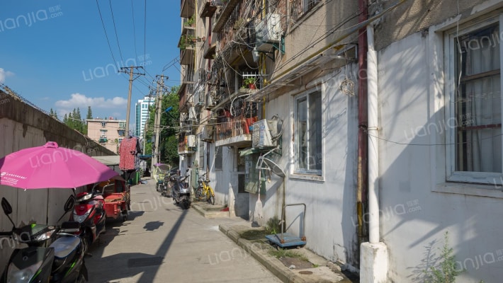 龚大塘小区外景图