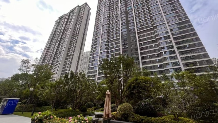 龙湖清能天曜外景图