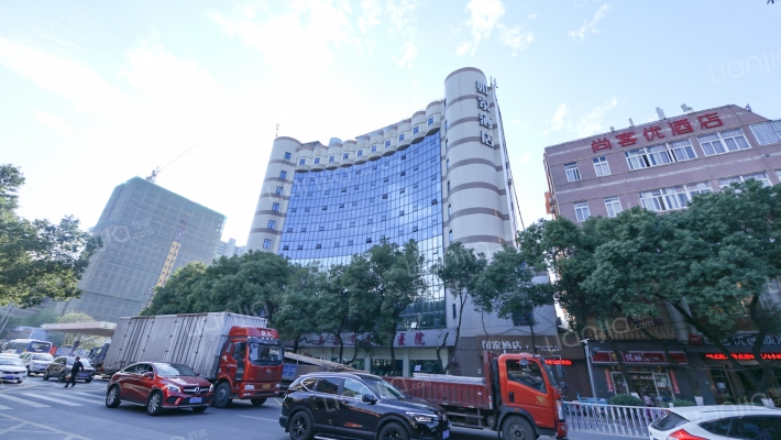 迎宾北大道外景图