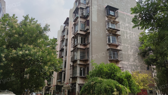 金钟河大街外景图