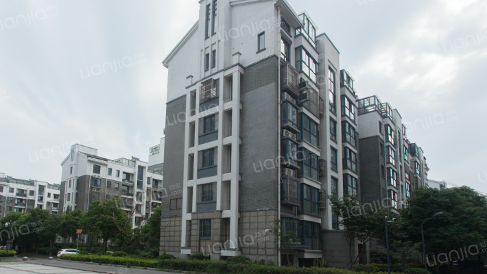 水岸名都紫荆园外景图