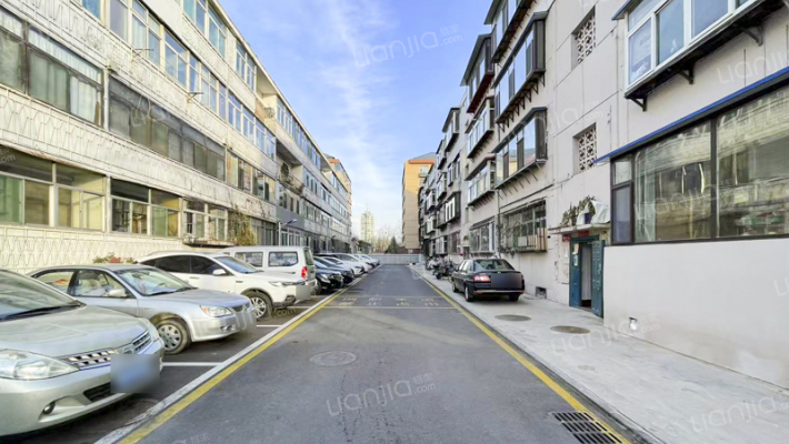 对销公司宿舍外景图