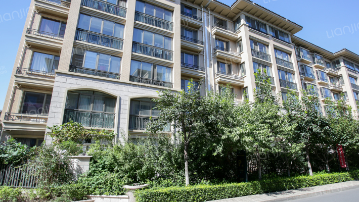 美逹領世郡外景图