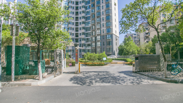 江医小区外景图