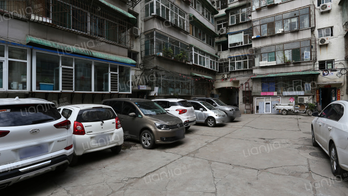 铁路花园外景图