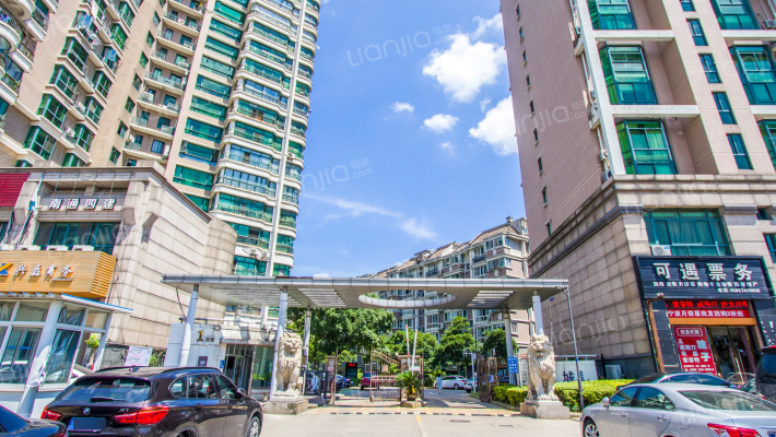 日月星城社区外景图