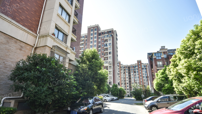 朗地英郡西区外景图